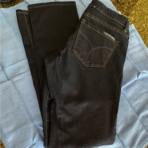 Calvin Klein straight leg jeans. Dark blue. Size 4